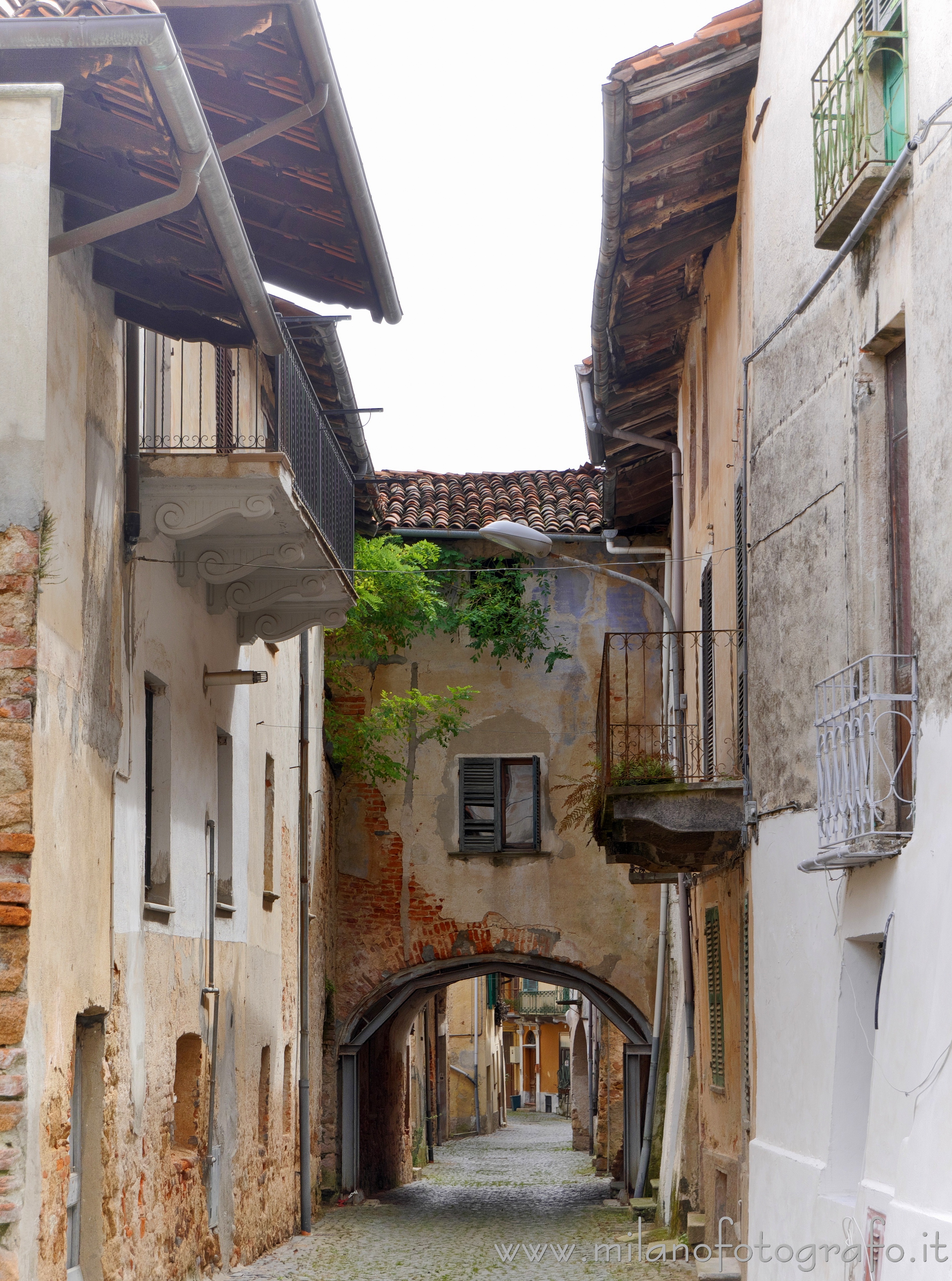 Masserano (Biella, Italy) - Street that goes through the hamlet Mombrello - Full resolution picture